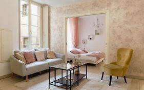 Travel Homes - The Ancienne Poste, Petite Venise